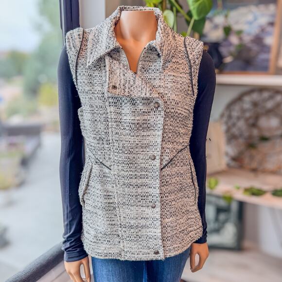 Truth And Pride, Aaron Tweed Vest w/ Black Leather Piping, Women's Medium - Picture 2 of 11